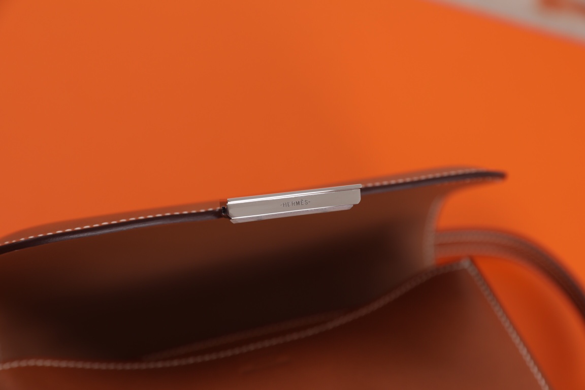 에르메스 콘스탄스18 골드브라운 은장 새들가죽